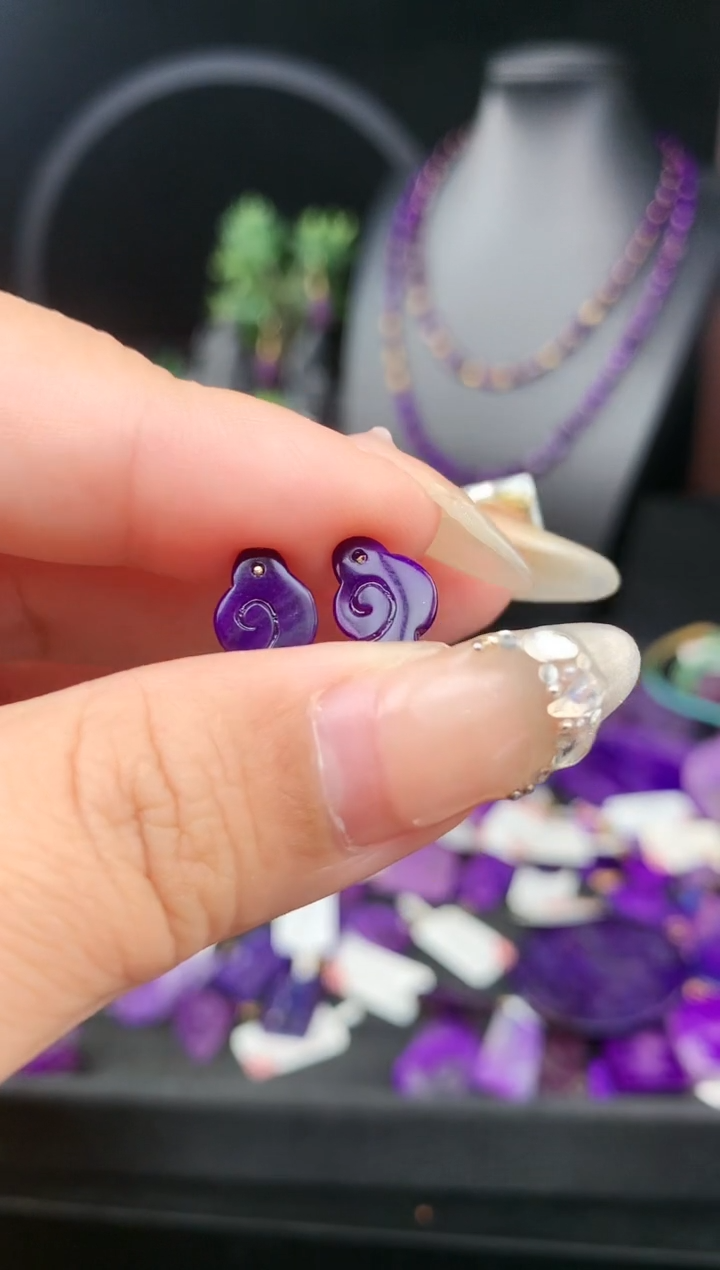 【闪购商品】苏纪石（舒俱来）耳钉18K金镶嵌.