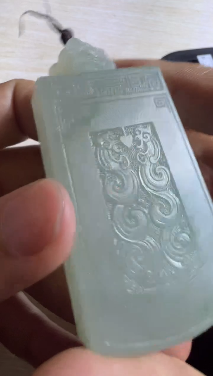 定制翡翠未镶嵌牌子