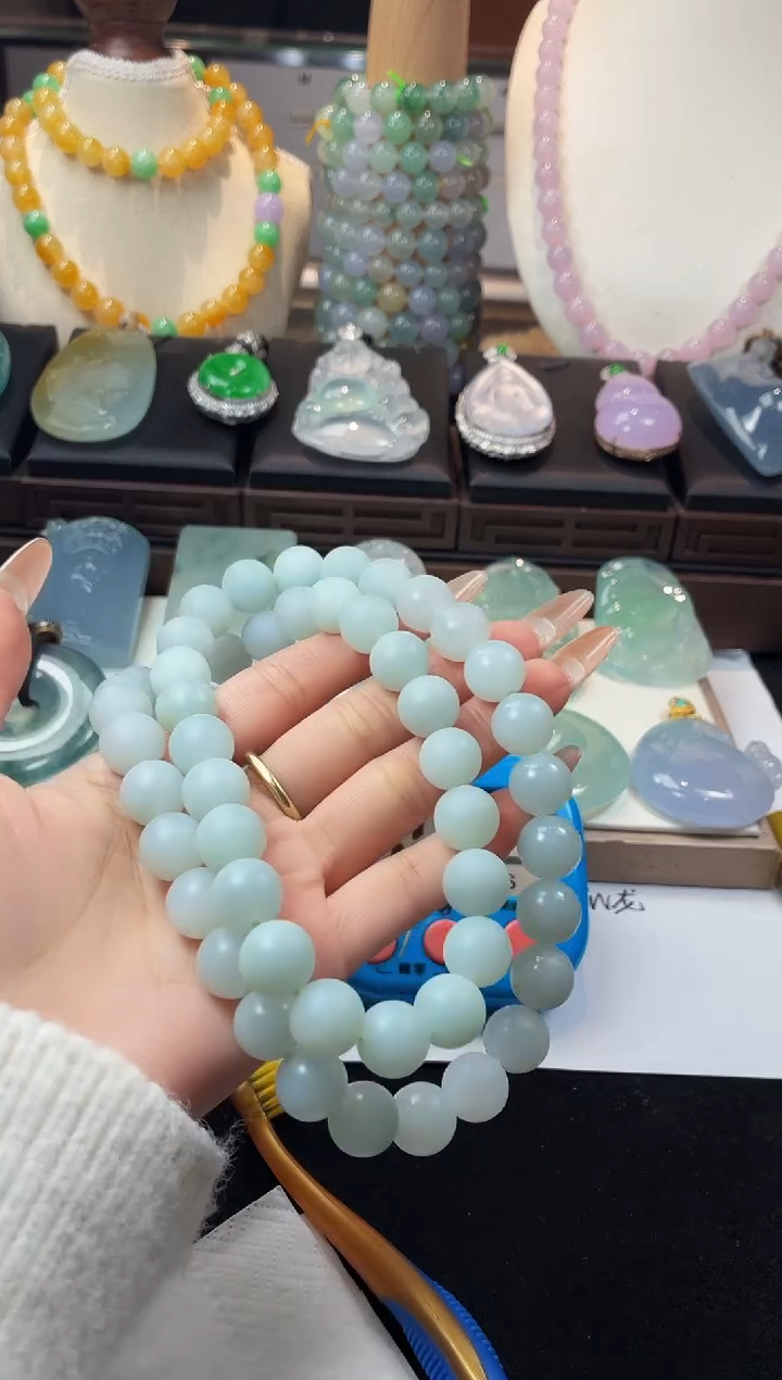 未镶嵌定制翡翠猫*毛货不退不换