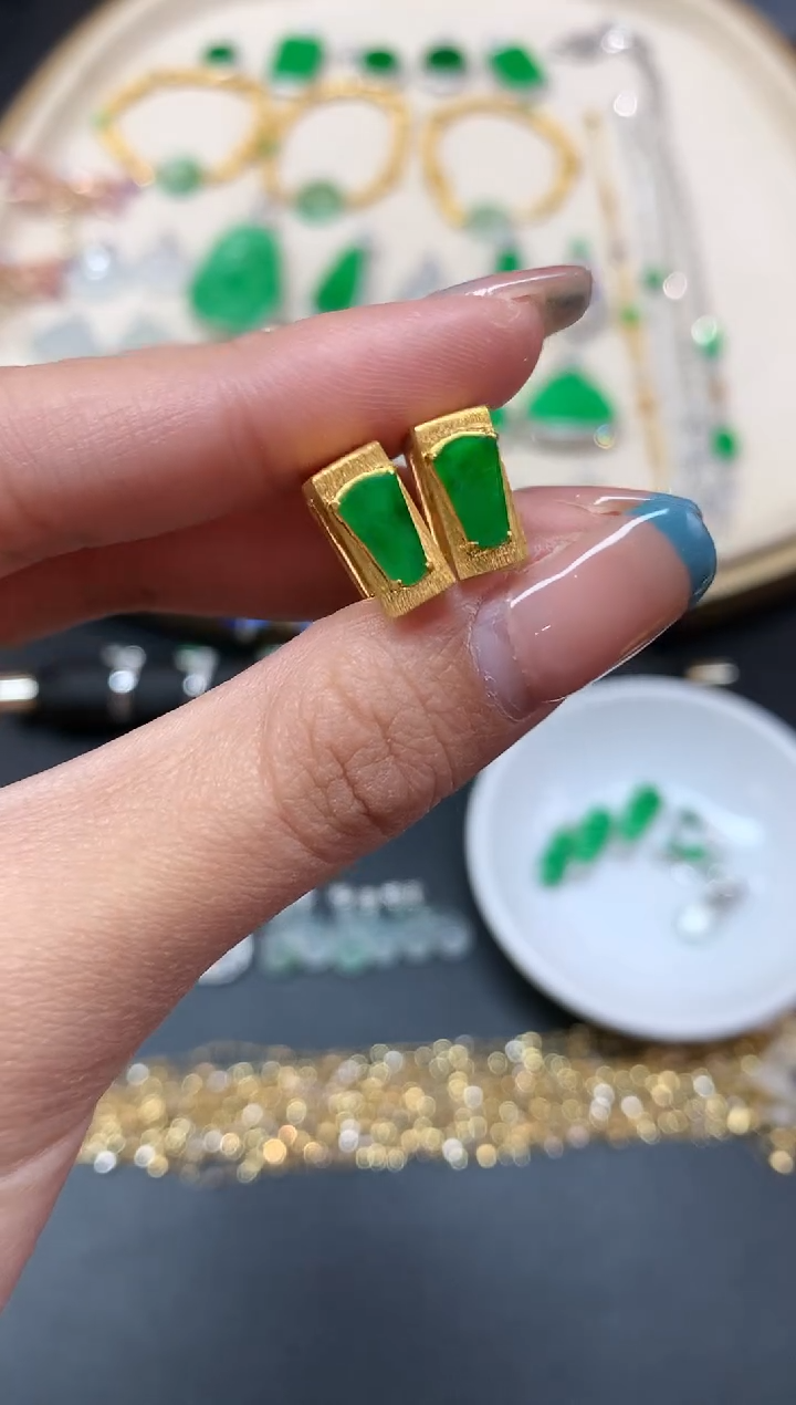 【闪购商品】翡翠耳饰18K金镶嵌耳饰A511|8800