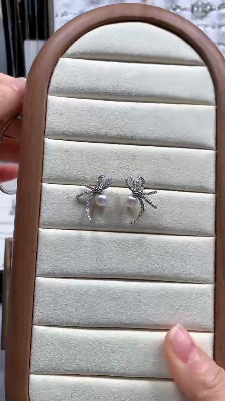 【闪购商品】海水珍珠耳饰银S925镶嵌海水珍珠蝴蝶耳钉