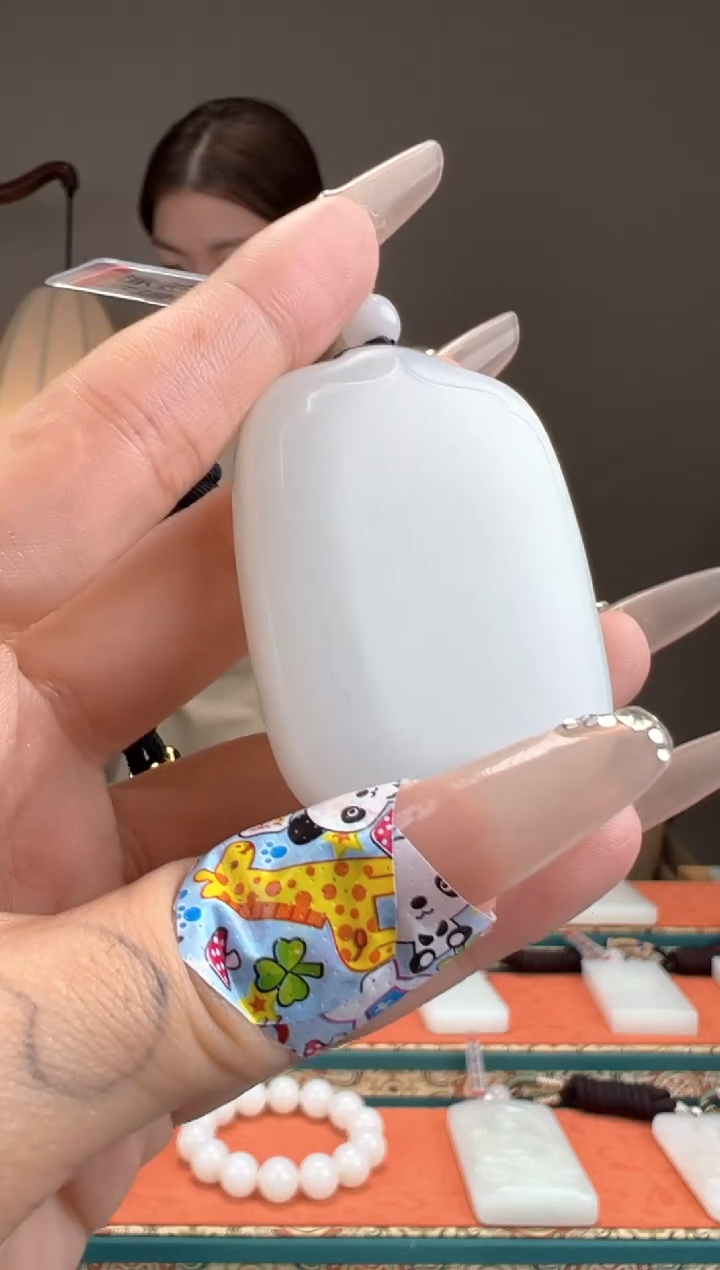 【闪购商品】和田玉颈饰未镶嵌1