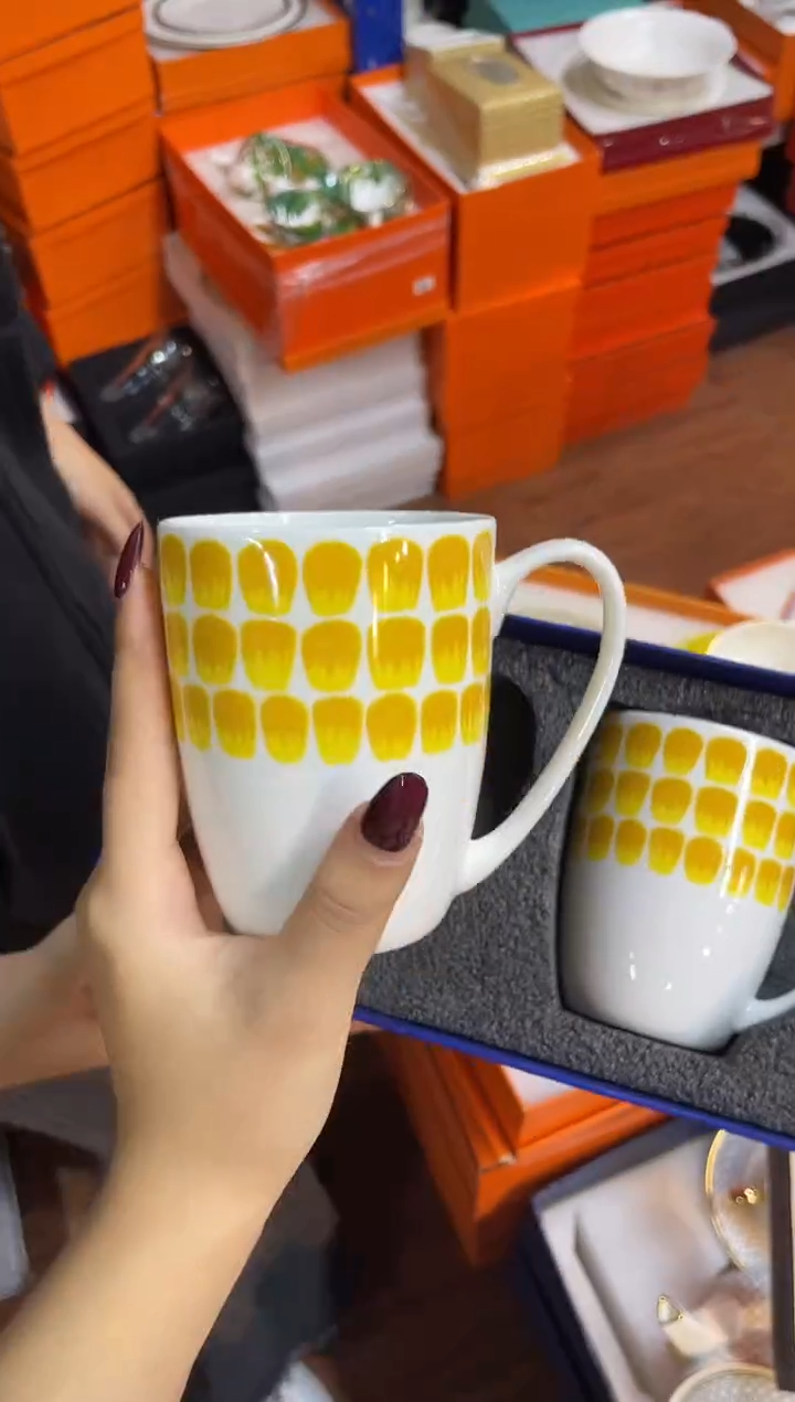 杯鸿辉家品牌瓷器，京东包邮！