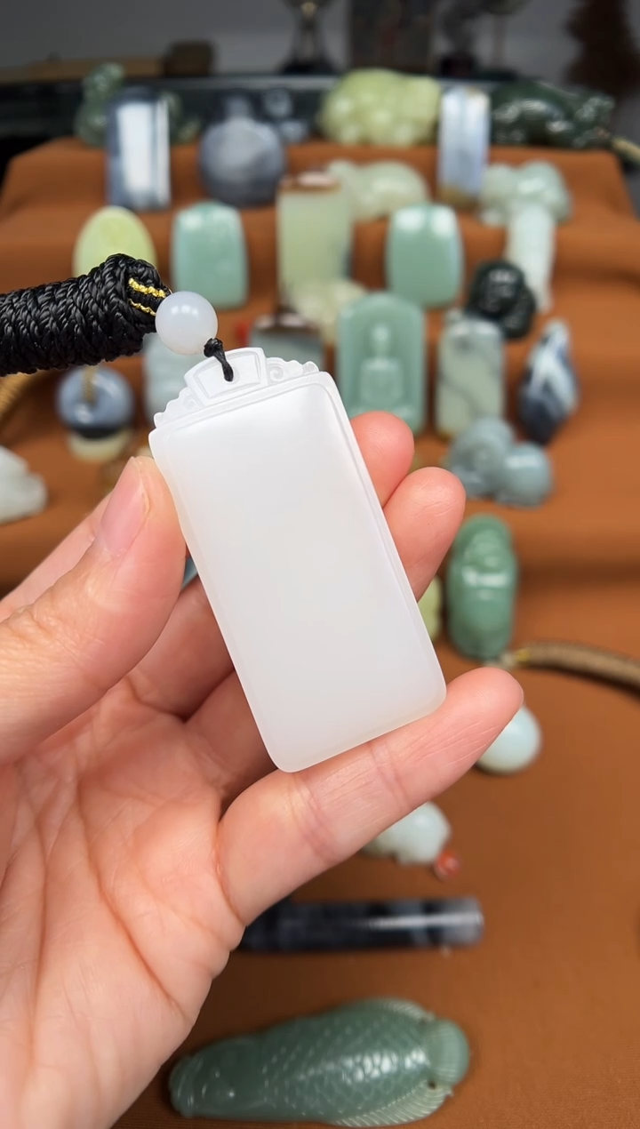 【闪购商品】和田玉颈饰未镶嵌平安牌