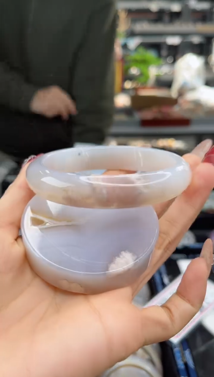 【闪购商品】石英质玉手镯未镶嵌64圈口（不退不换）3503322