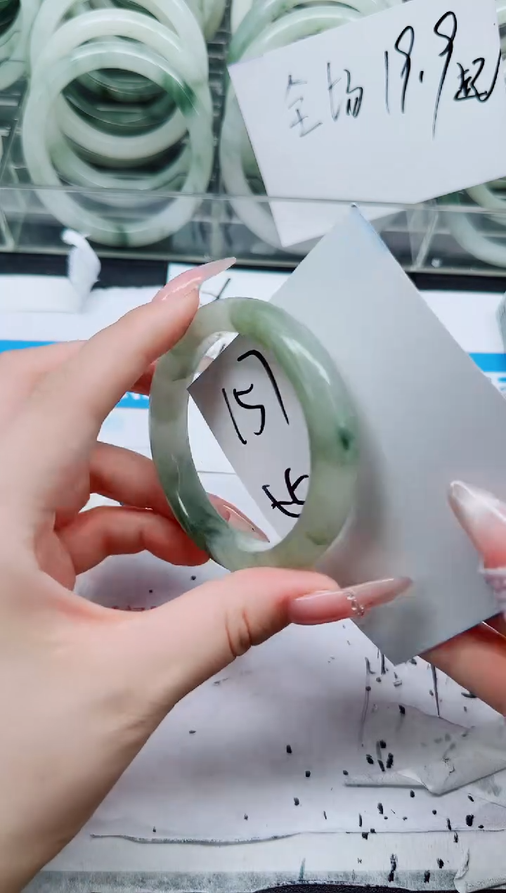 未镶嵌手镯石英质玉157/55