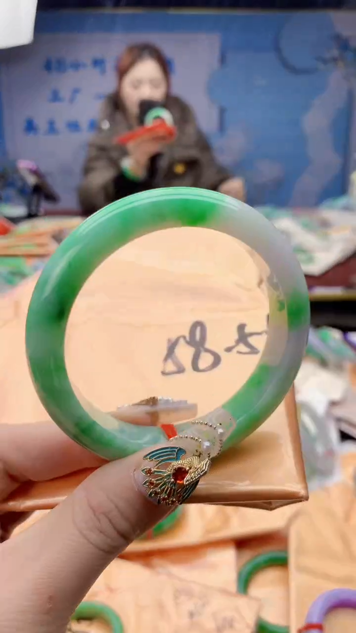 【闪购商品】翡翠手镯未镶嵌0481463971