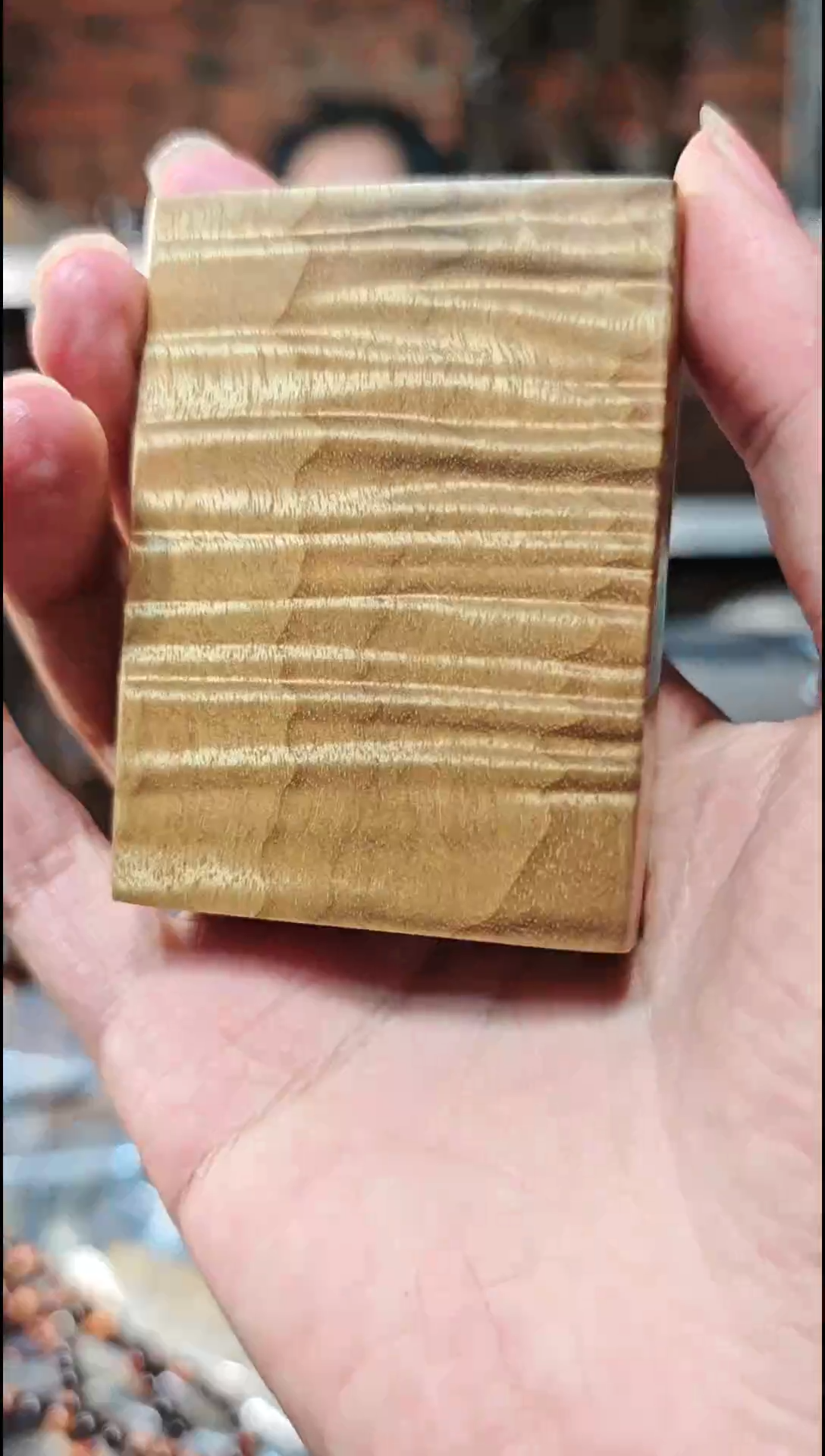 【闪购商品】金丝楠无事牌手把件