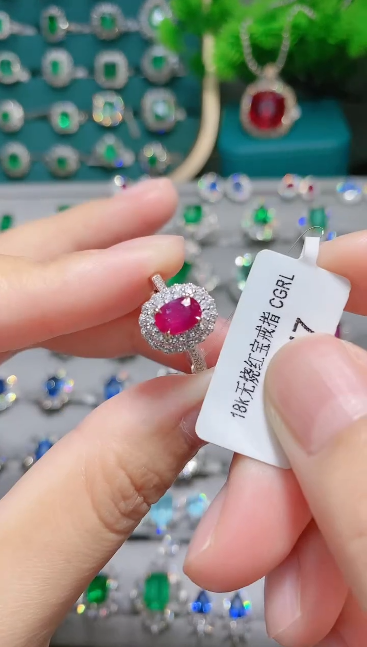 18K金镶嵌18K金戒指红宝石.