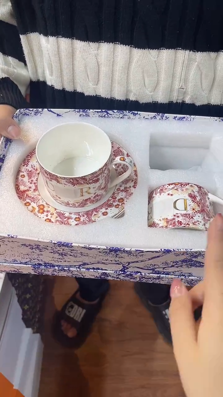 杯鸿辉家品牌瓷器，京东包邮！