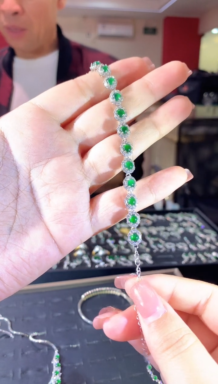 【闪购商品】银S925镶嵌翡翠手链158zgc时尚