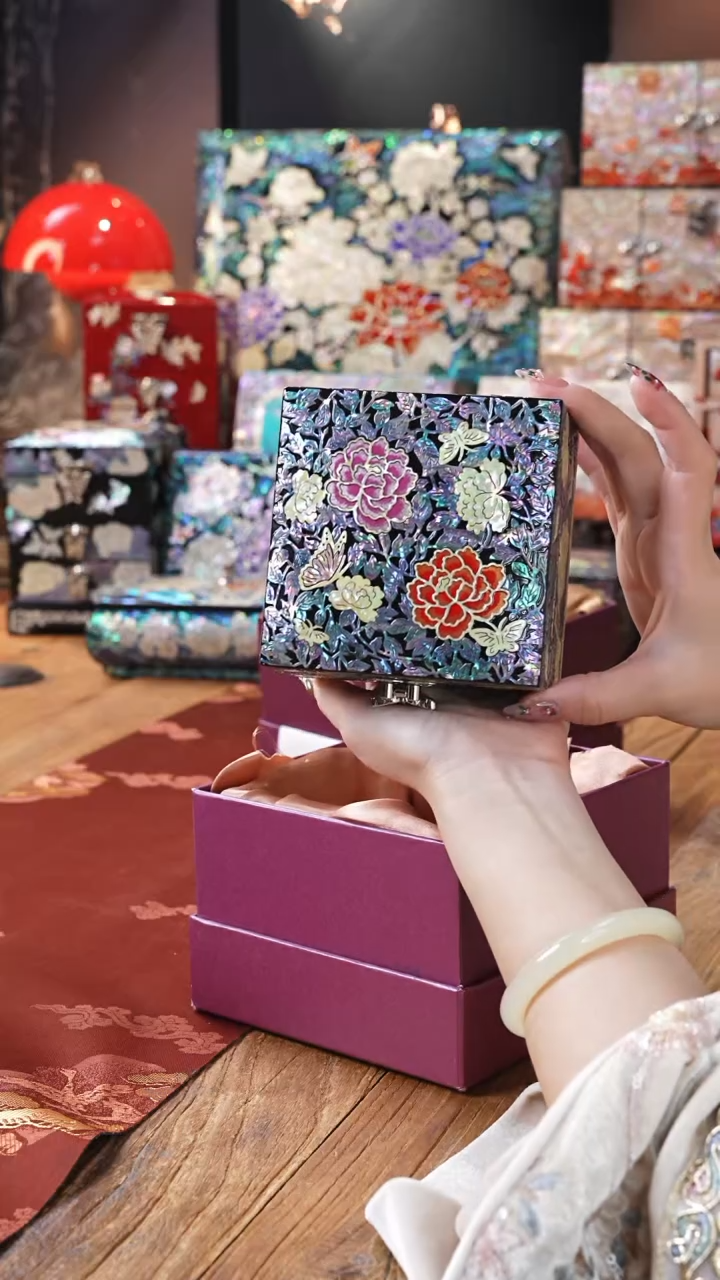 【闪购商品】瓷片豆包儿推荐螺钿摆件