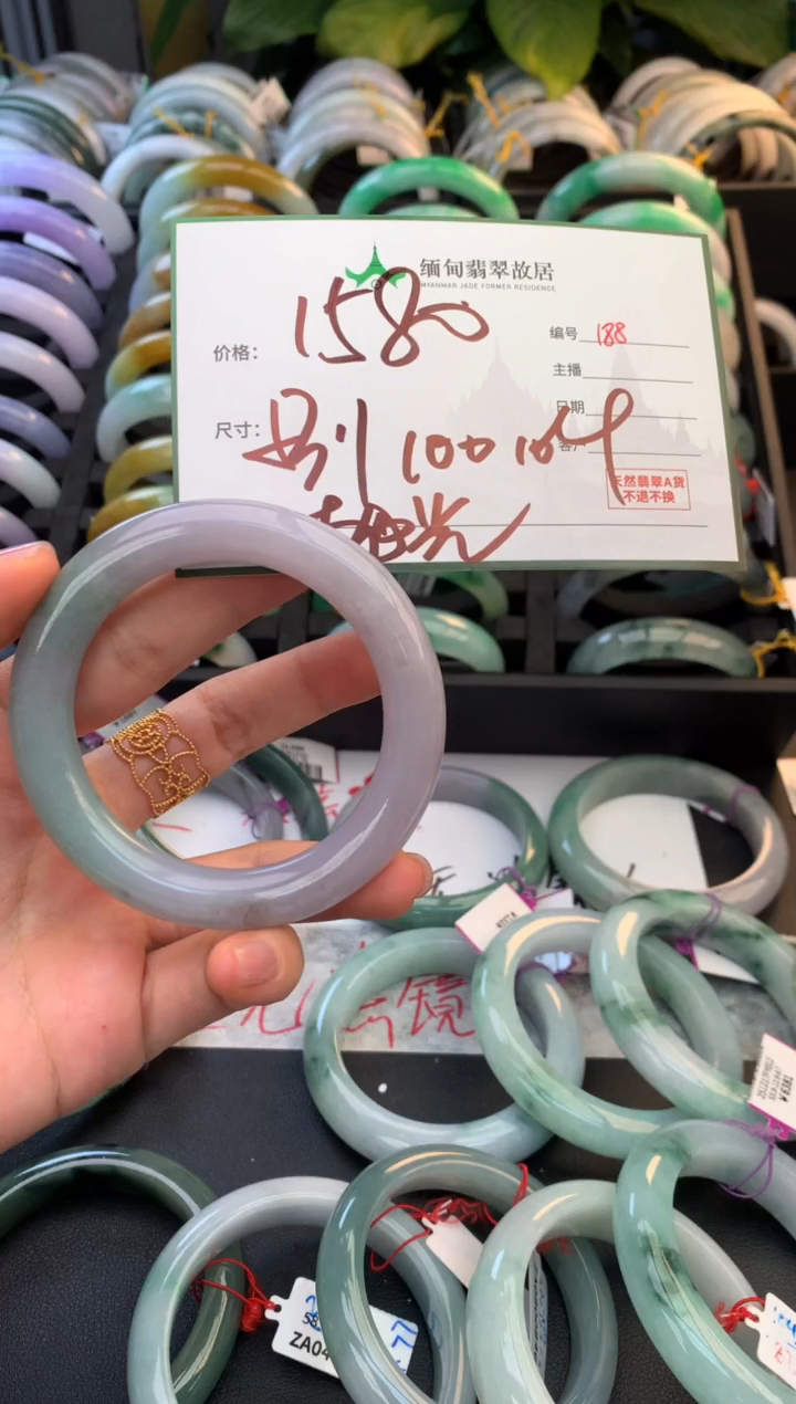 未镶嵌定制翡翠娜*毛货需精细抛光+多人