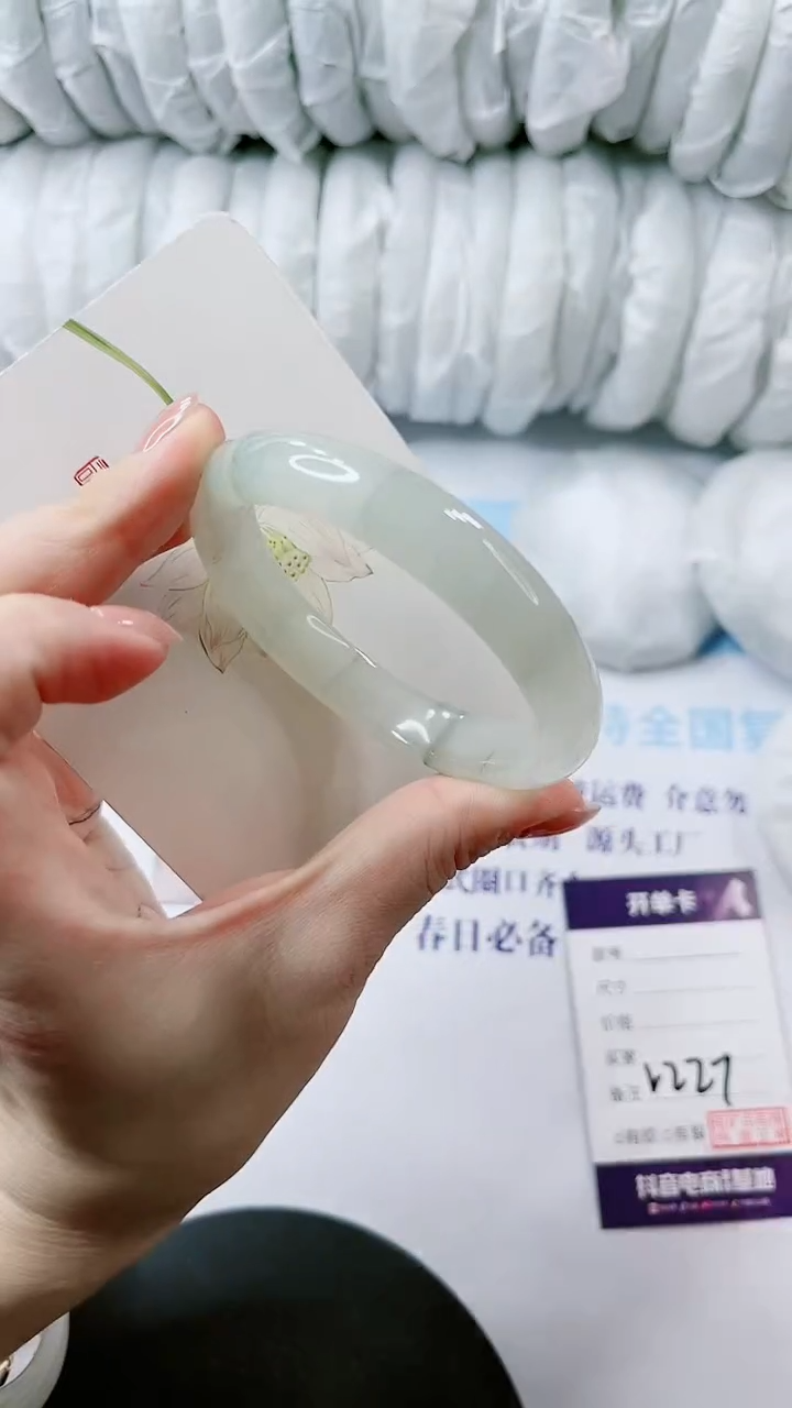 【闪购商品】石英质玉手镯未镶嵌多样性发货V227