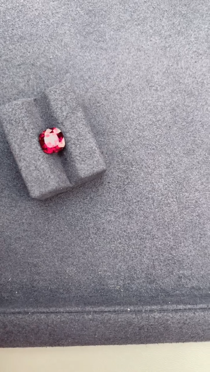 【闪购商品】石榴石裸石未镶嵌1ct镁铝榴石
