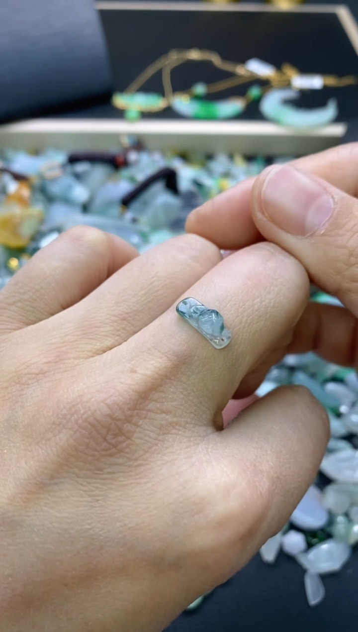 【闪购商品】翡翠颈饰未镶嵌翡翠净货29076