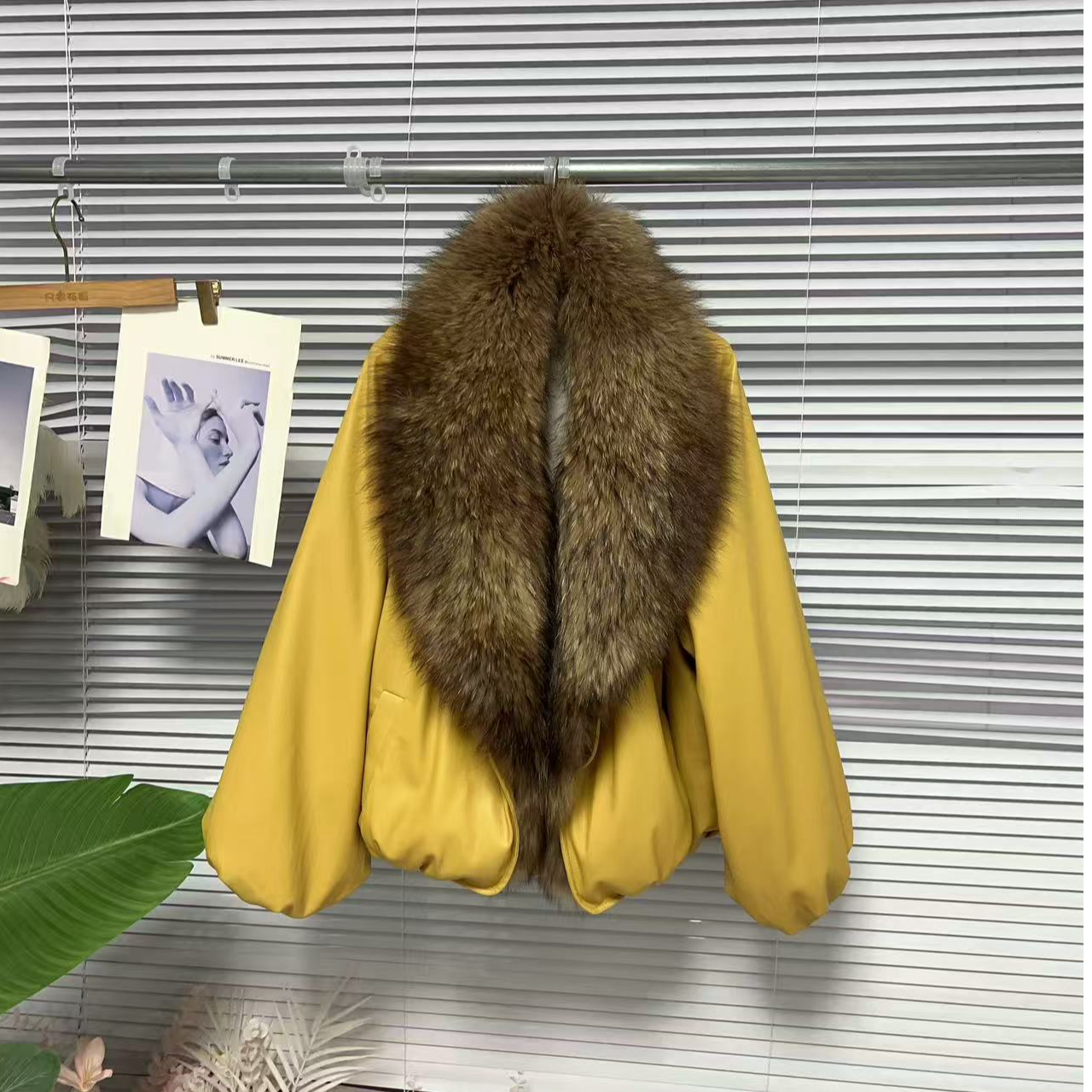 822【凡家衣橱】时尚百搭洋气重工貉子毛领加绒加厚保暖皮衣外套