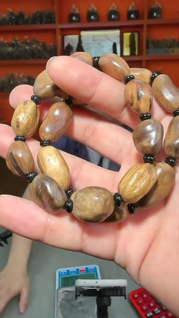 沉香手串20号沉水红土多样性发一