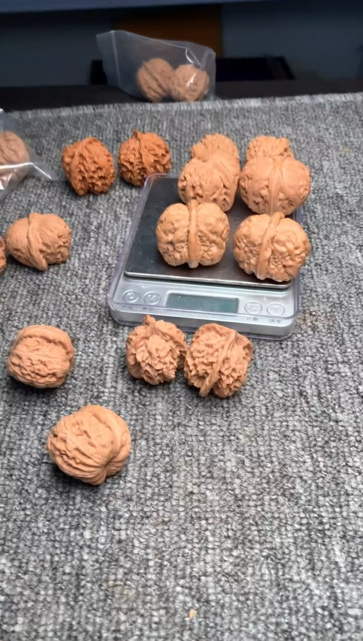 【闪购商品】文玩核桃吊坠元宝