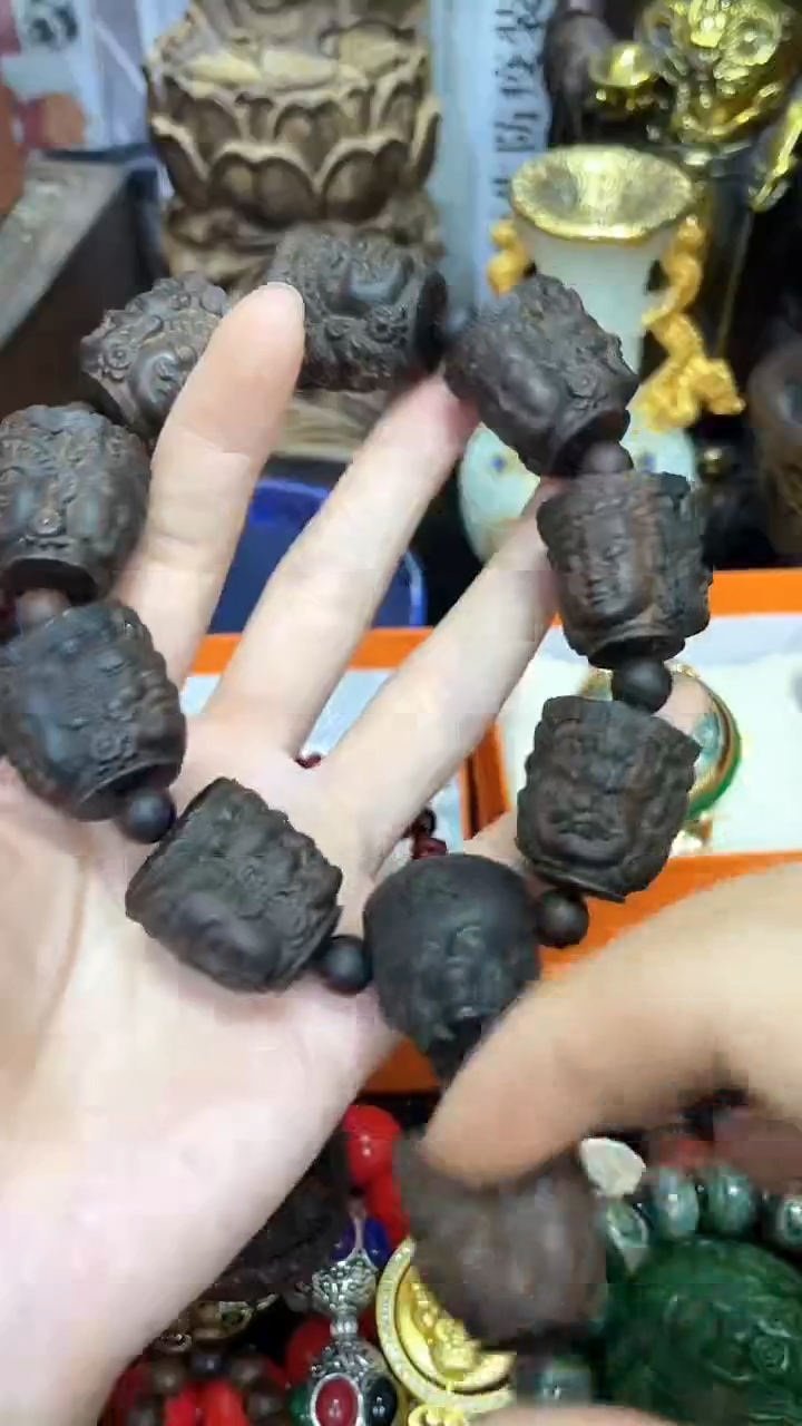 摆件主播推荐如图所示