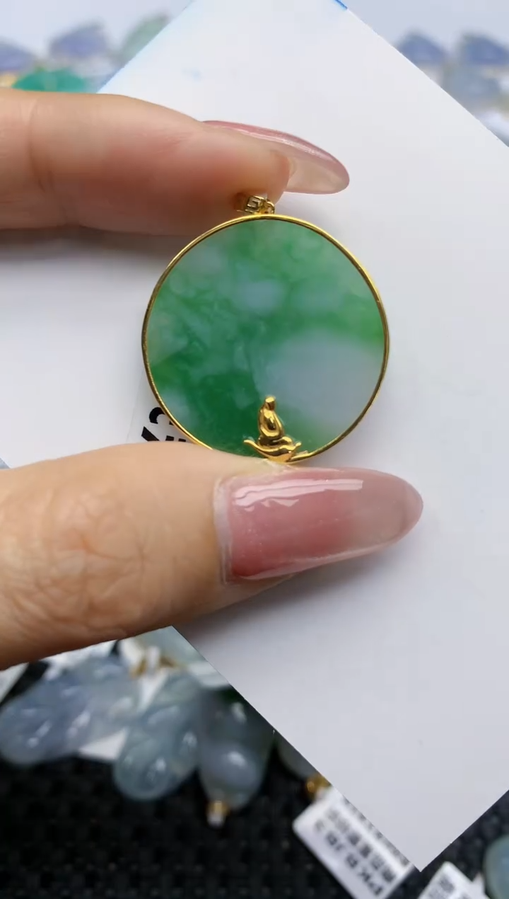 【闪购商品】翡翠挂件18K金镶嵌天然翡翠A货