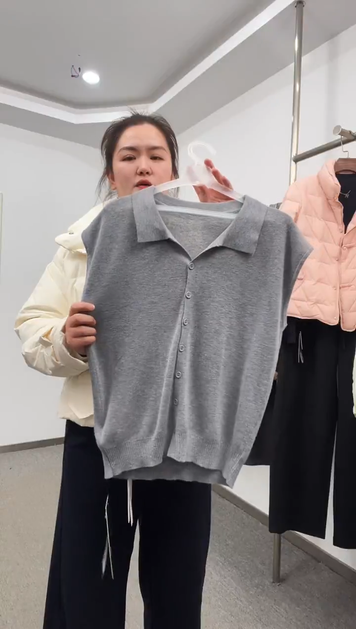 8639灰色半袖羊毛衫