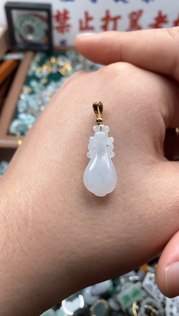 【闪购商品】翡翠颈饰未镶嵌哥哥