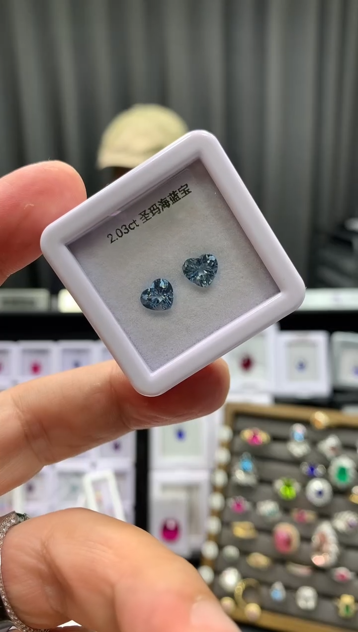 【闪购商品】海蓝宝石笔搁未镶嵌2.03ct 79
