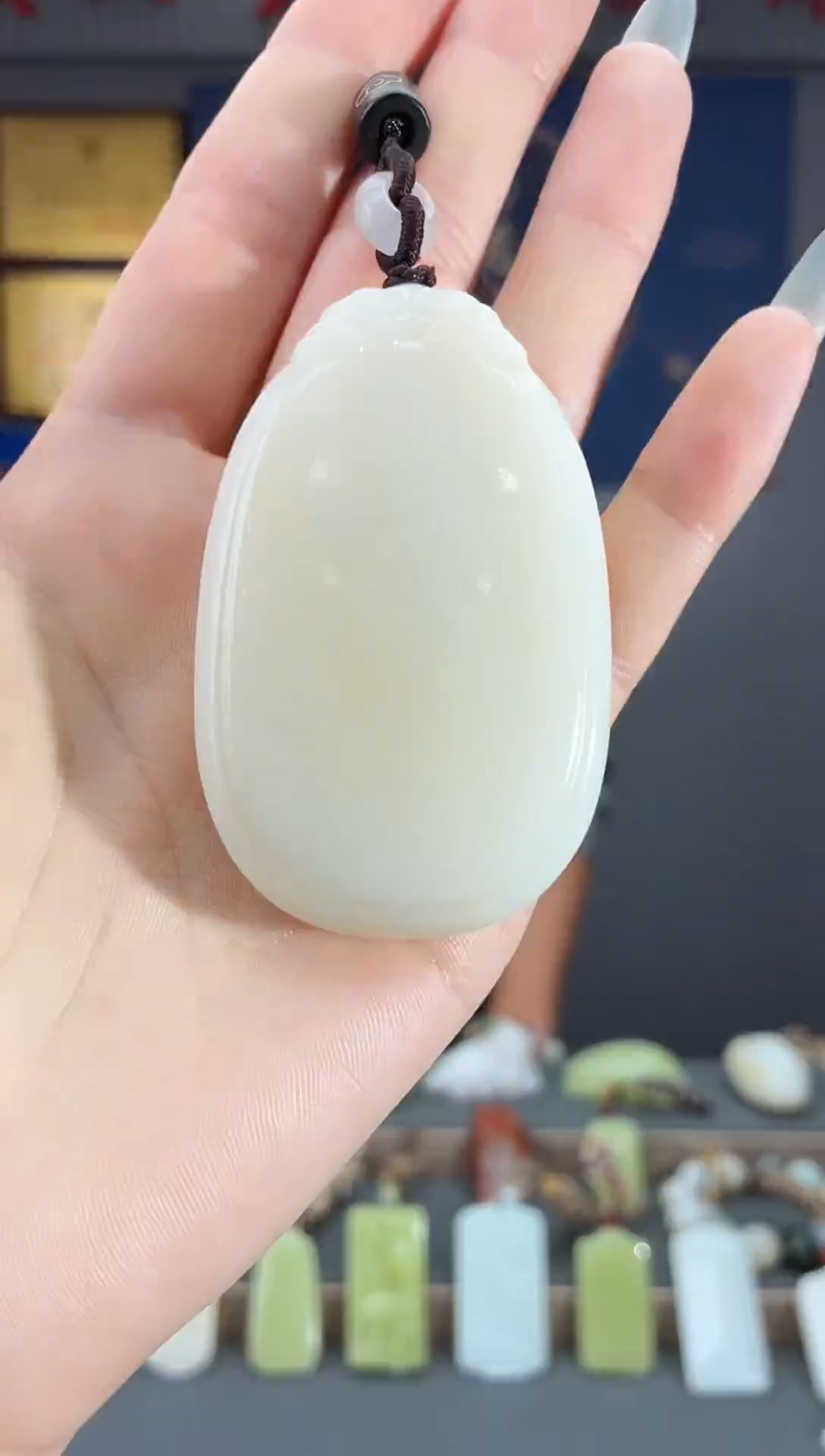 颈饰未镶嵌和田玉1