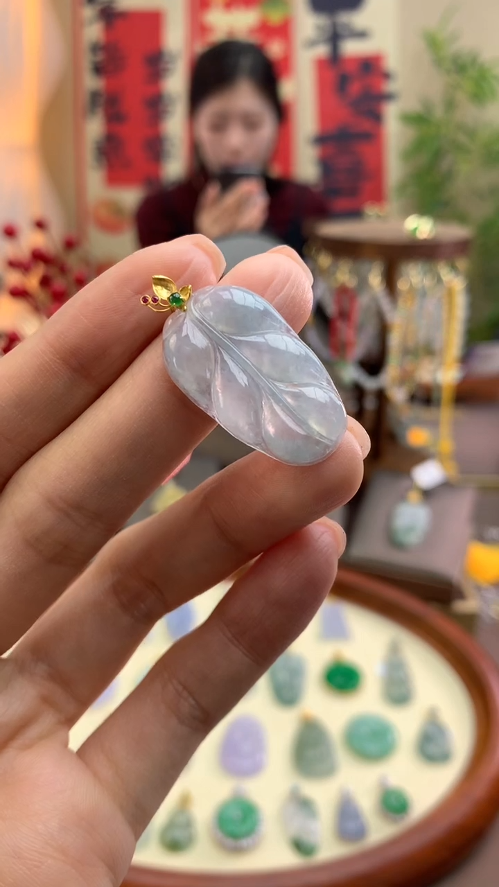 【闪购商品】翡翠颈饰18K金镶嵌叶子