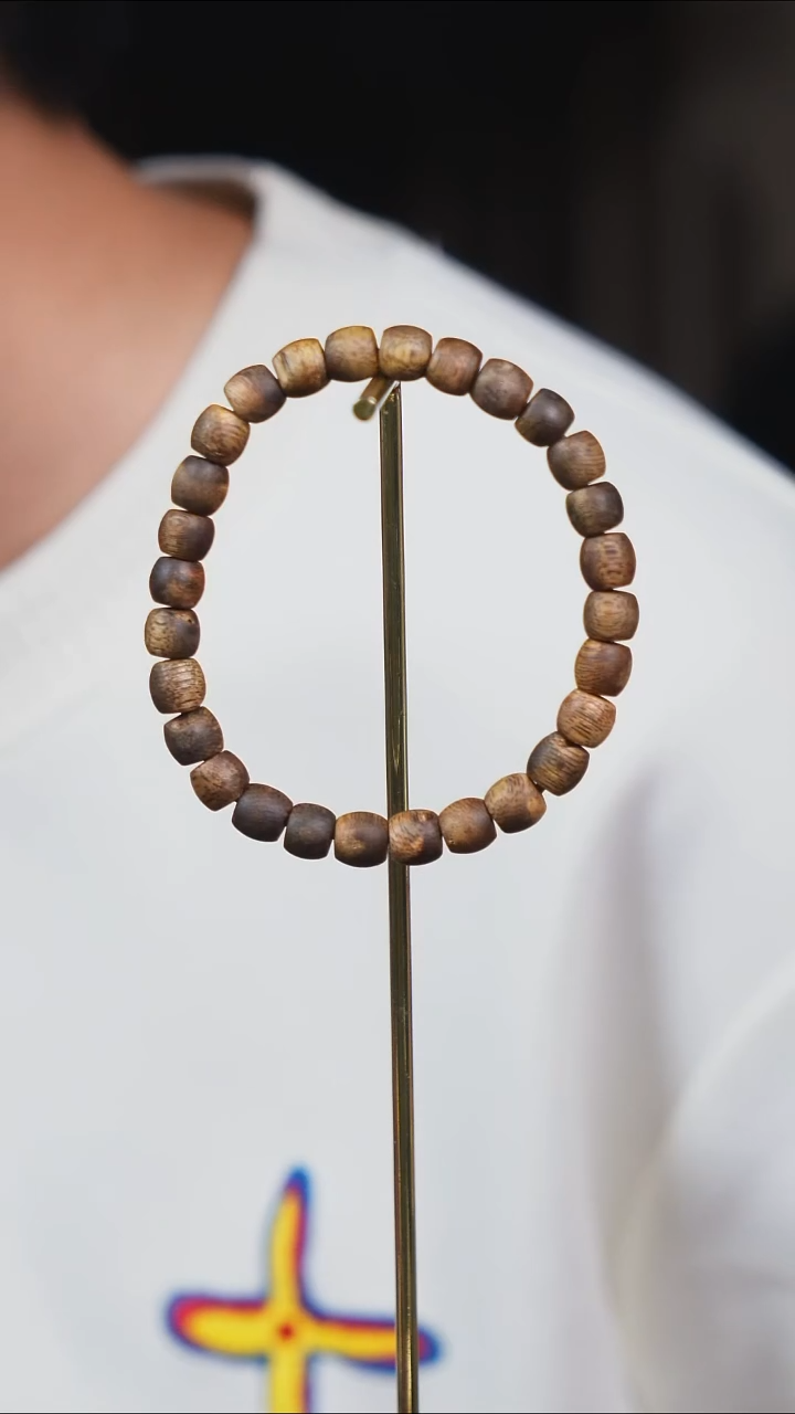 沉香手串SG014  海南莺歌绿棋楠6*7mm单圈手串