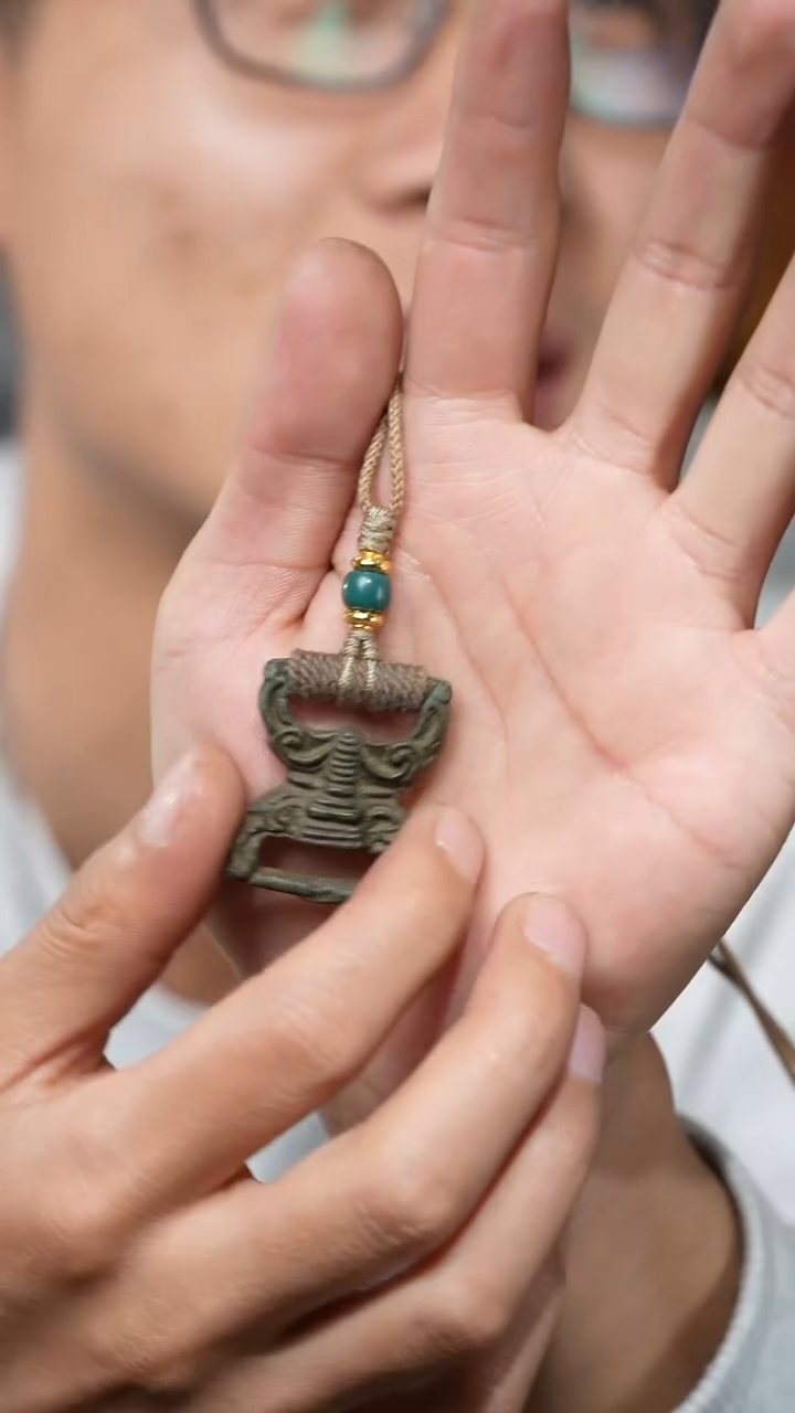 【闪购商品】老扣（多样性发货，发其一）