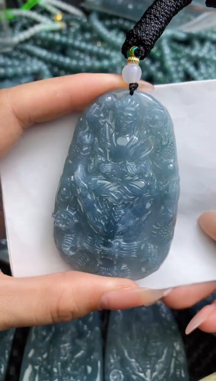 【闪购商品】翡翠颈饰未镶嵌         