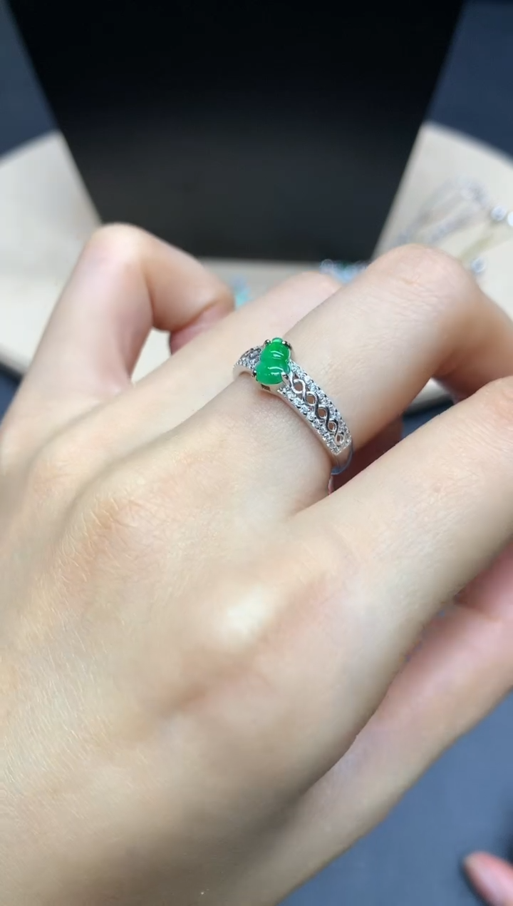 【闪购商品】翡翠戒指银S925镶嵌葫芦【多样性发其一】
