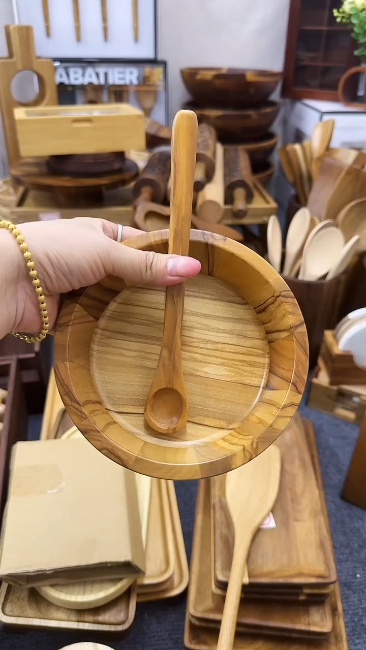 橄榄木碗送橄榄木搅拌勺