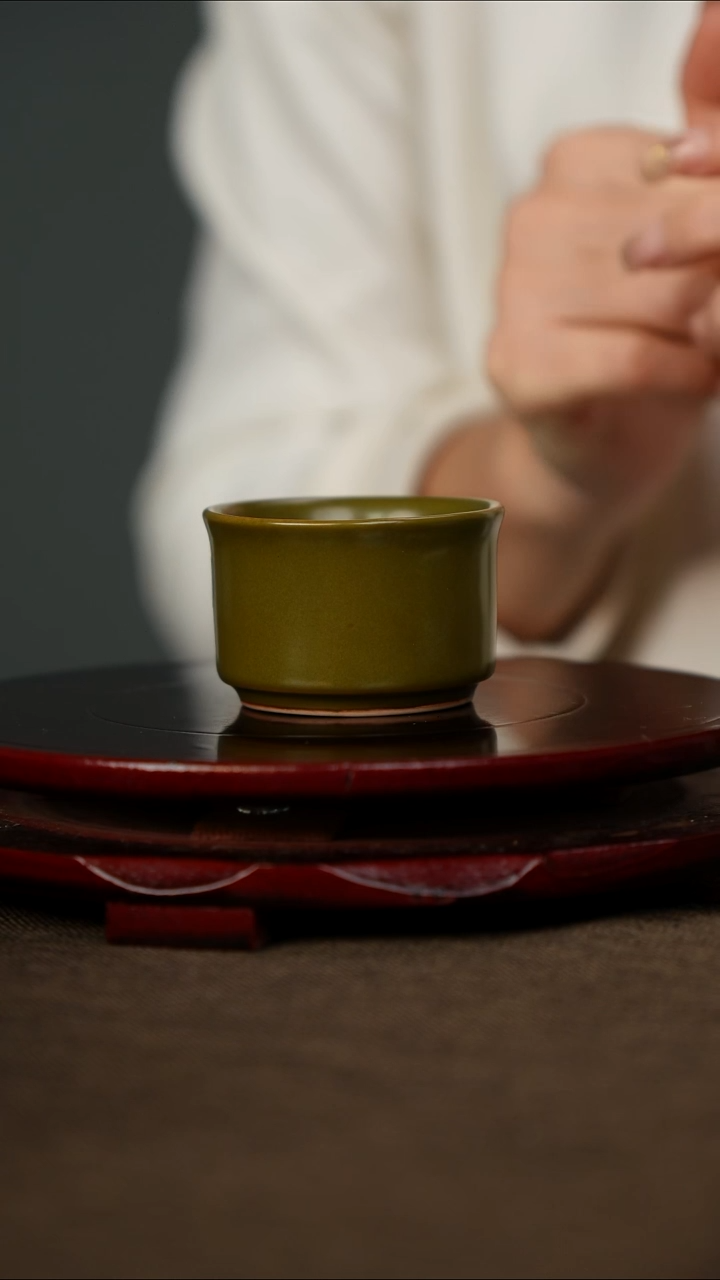 柴烧 扳指杯 黄金釉 无底款