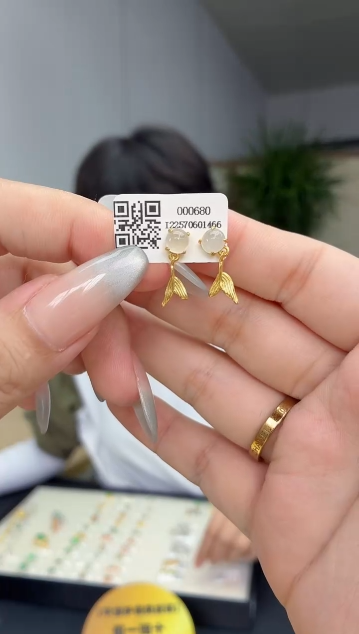 颈饰银S925镶嵌翡翠111111111111