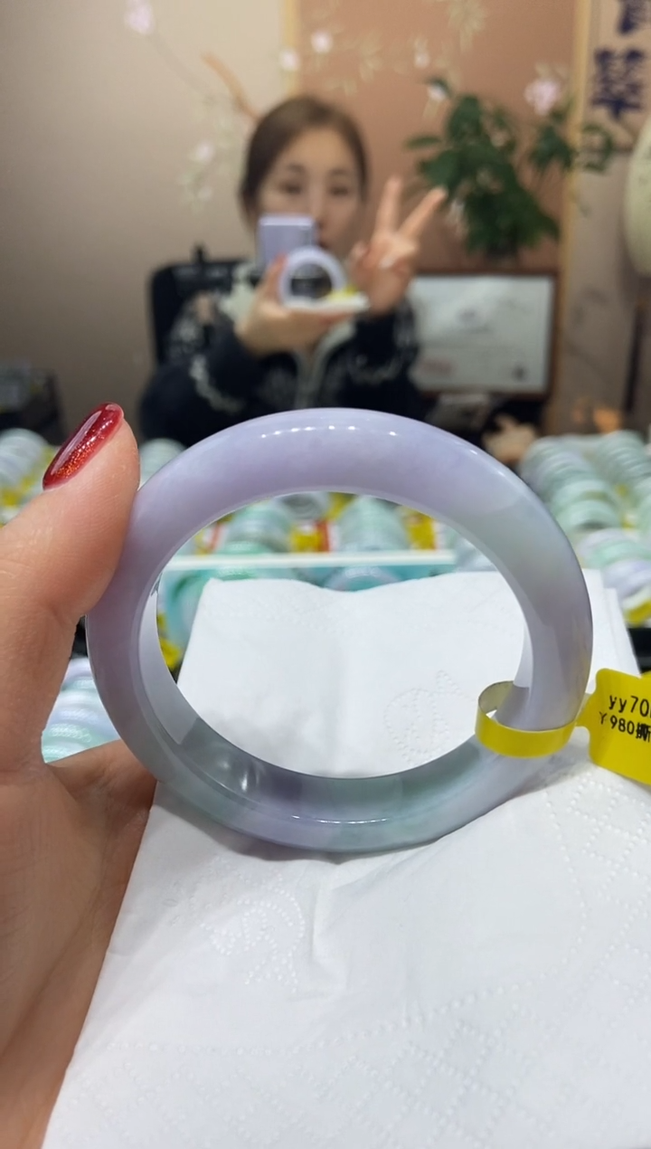【闪购商品】翡翠手镯未镶嵌58圈口