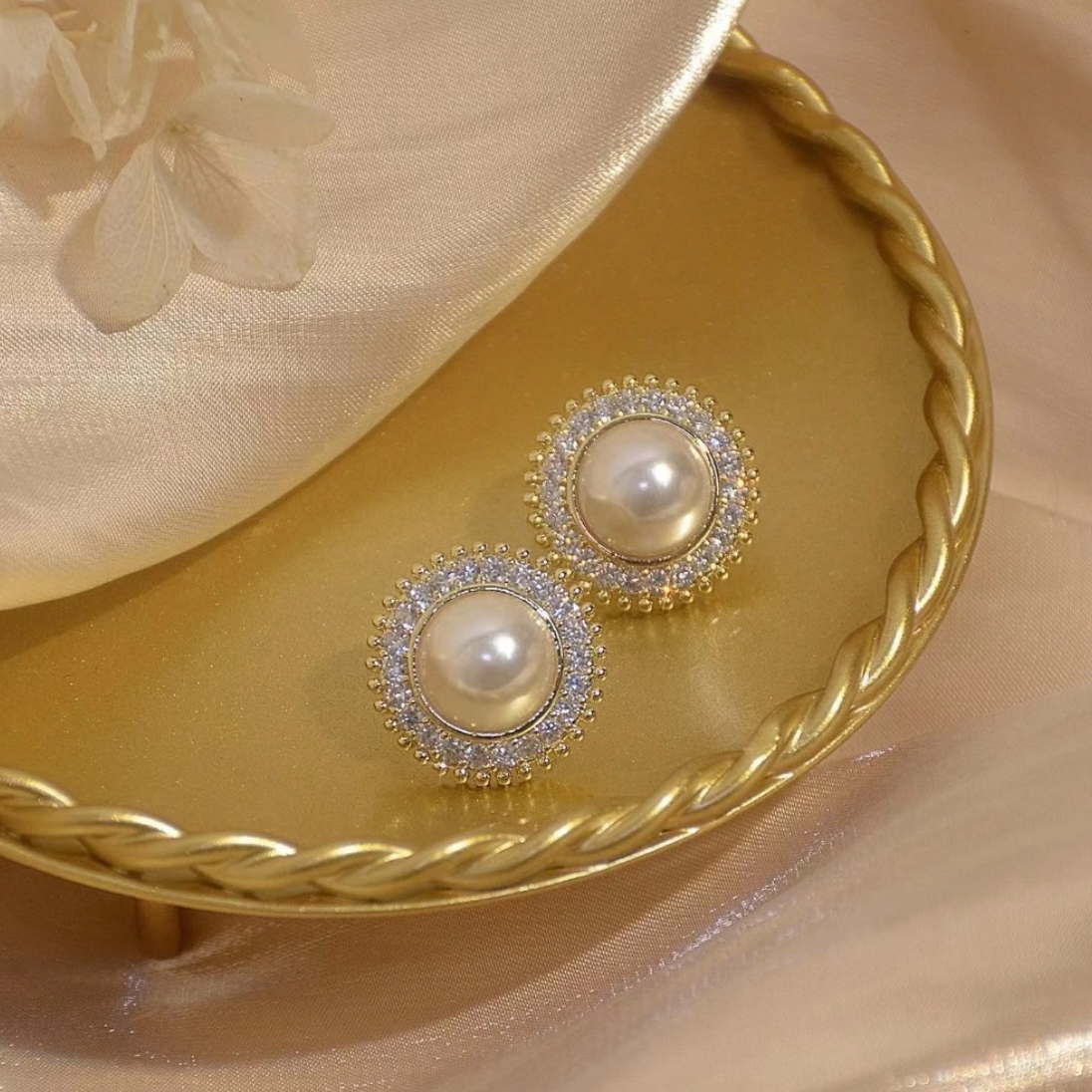 合金耳饰 铜合金耳饰ins镶钻耳钉轻奢小众时尚百搭小香风耳饰