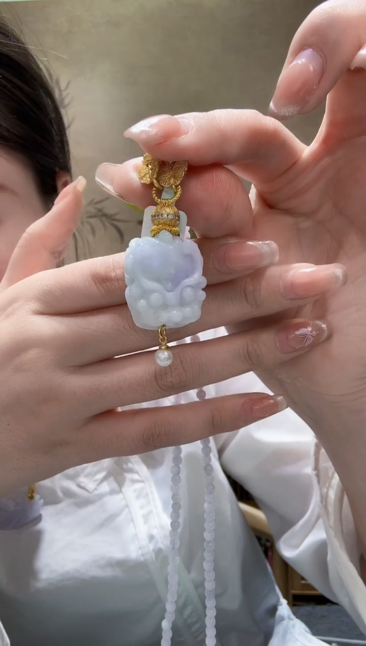 翡翠未镶嵌颈饰吊坠
