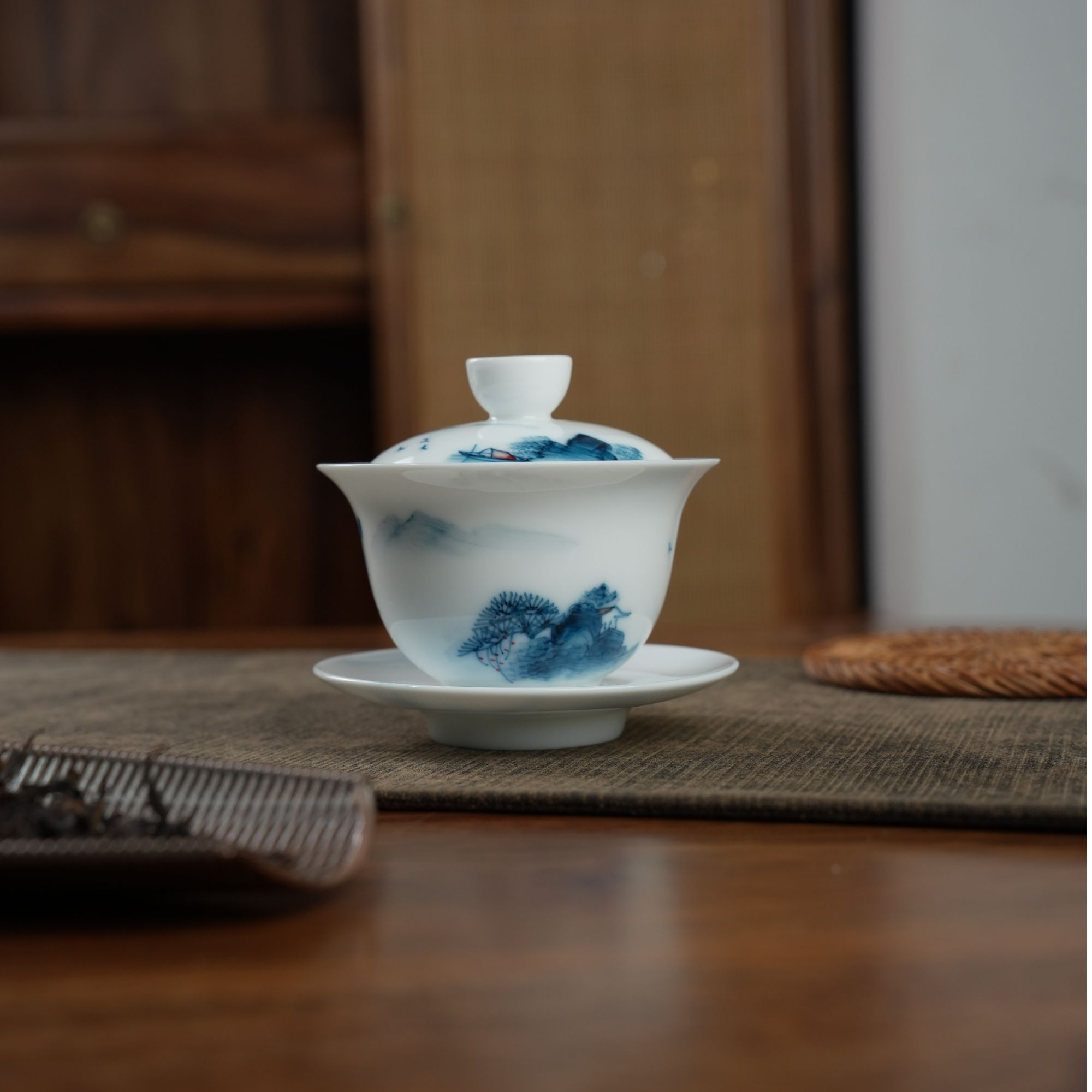 纯手工手绘150ml千里江山釉下彩羊脂玉三才元宝瓷盖碗