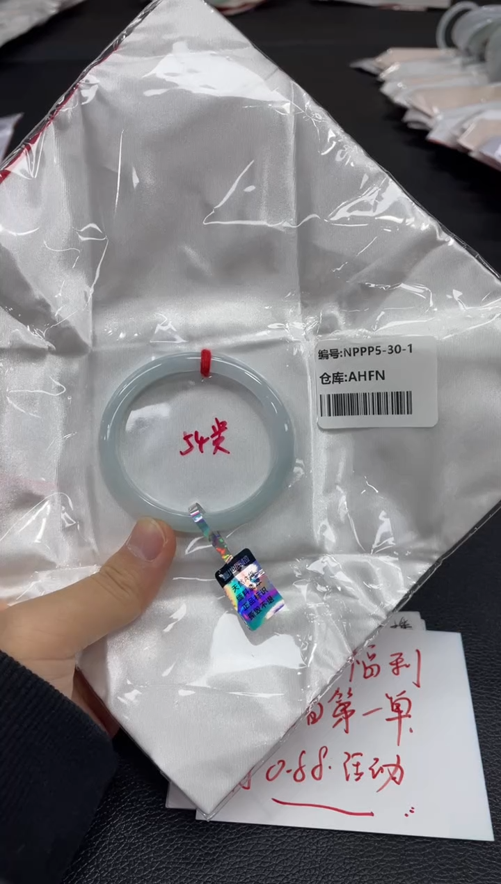 翡翠未镶嵌手镯翡翠手镯