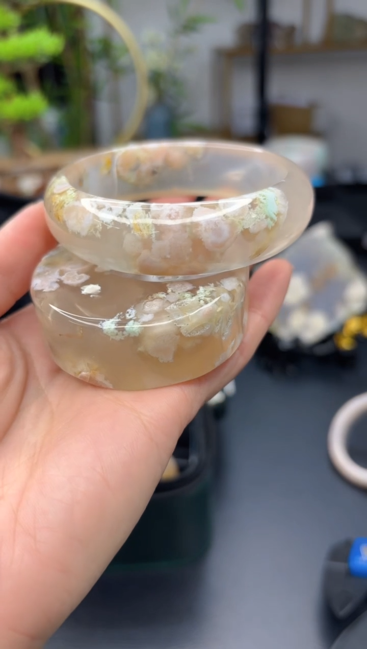 【闪购商品】石英质玉手镯未镶嵌C513(59圈赠送镯心)