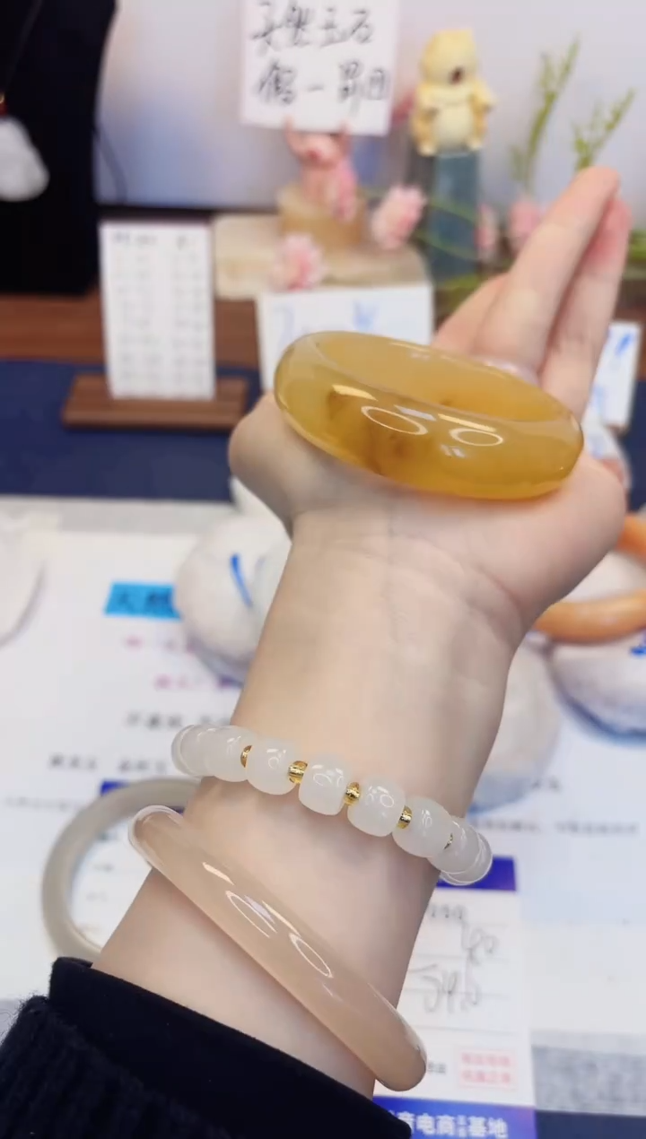 【闪购商品】石英质玉手镯未镶嵌50-财气镯-圈口54