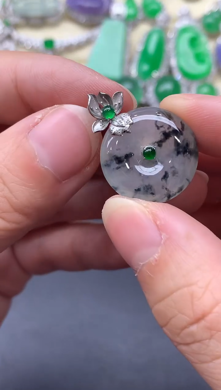 颈饰18K金镶嵌翡翠251-中国好珍宝