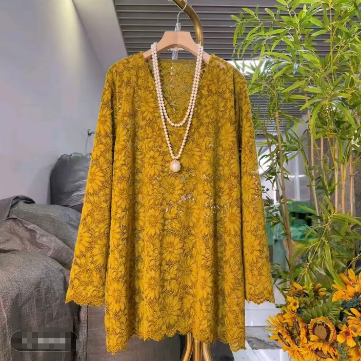 乐25075欧货时尚大花长款蕾丝衫微胖大码女装宽松遮肉气质长袖