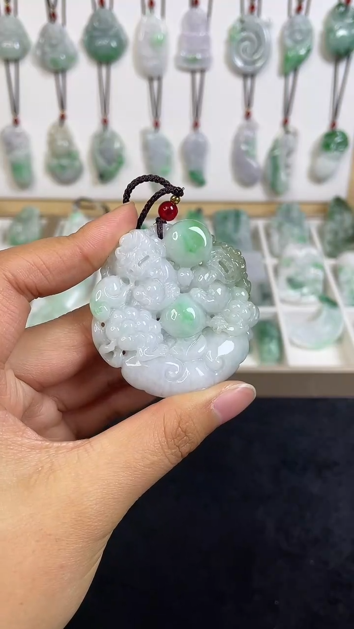 颈饰未镶嵌翡翠1