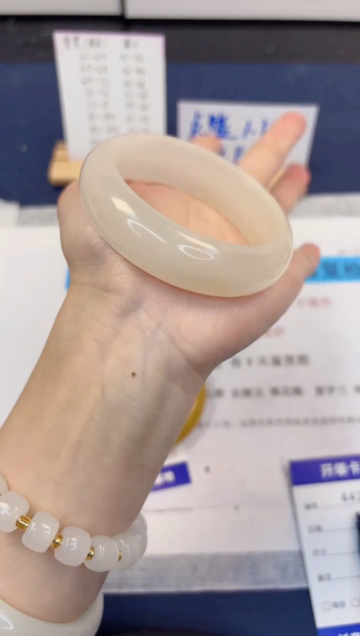 【闪购商品】石英质玉手镯未镶嵌442-财气镯-圈口58