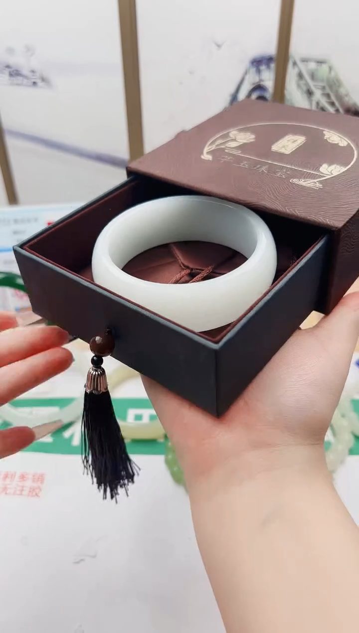 和田玉手镯未镶嵌Y113微色差