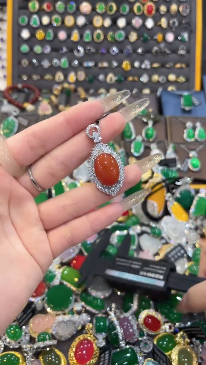 【闪购商品】玛瑙/玉髓未镶嵌颈饰1